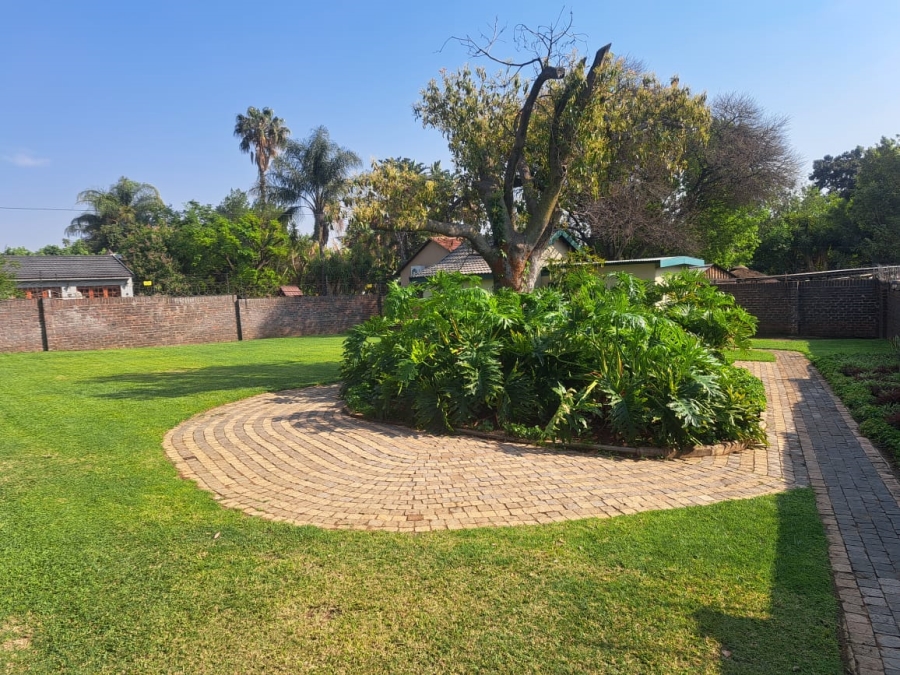 4 Bedroom Property for Sale in Safari Gardens North West